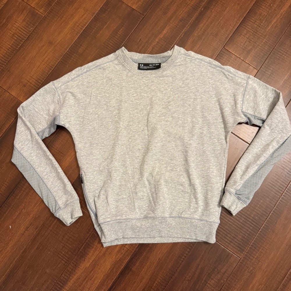 EUC - Heathered Gray Crewneck Sweatshirt With Pocket Size XS